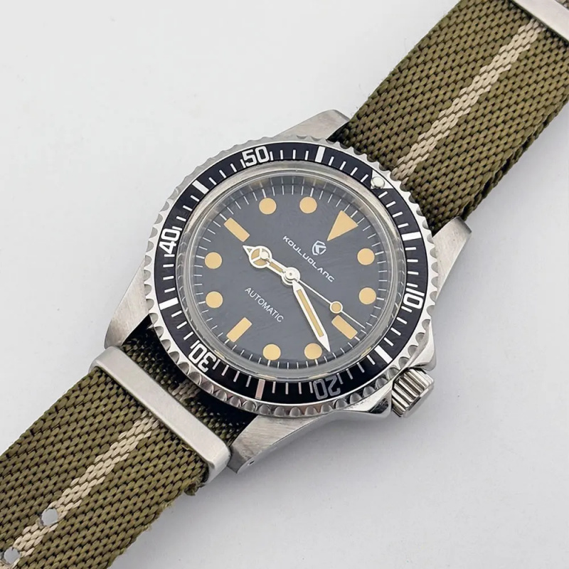 NH35 vintage 40mm sapphire gla - Tropic Strap Vintage のレビューと価格
