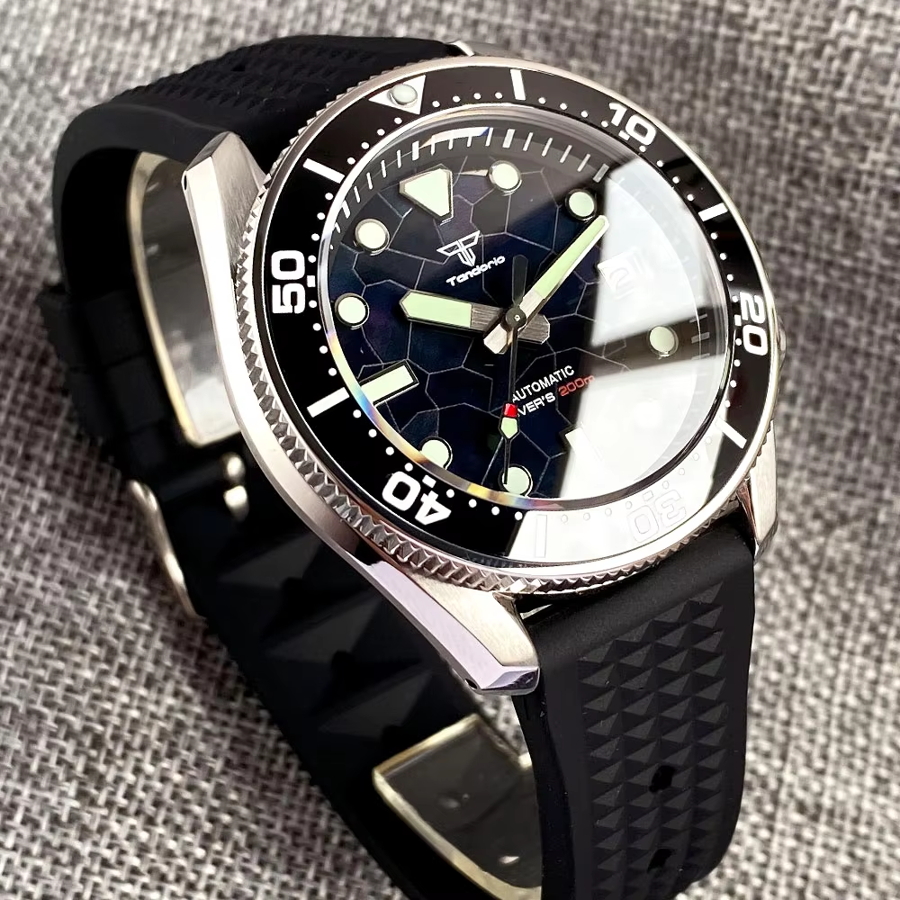 Tandorio 42.5mm Japan NH35A Au - Rubber Strap Diver のレビューと価格
