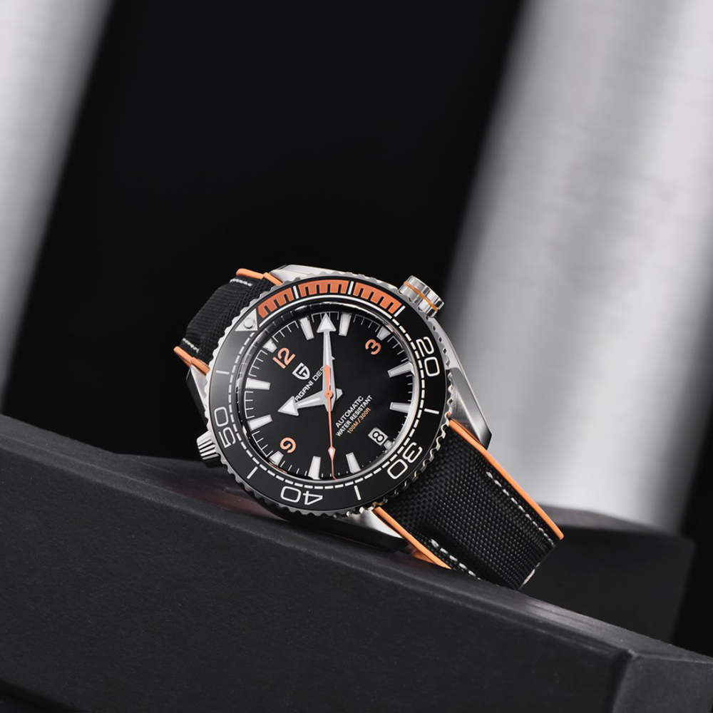 PAGANI DESIGN Diving Watch 100 - Rubber Strap Diver のレビューと価格