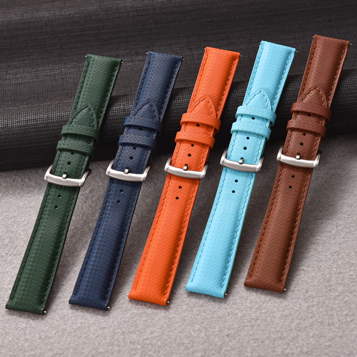 New Design FKM Rubber Sailclot - Leather Strap Quick Release のレビューと価格